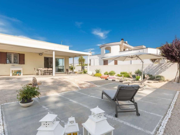 Moderna Villa Di Ultima Generazione Con Giardino