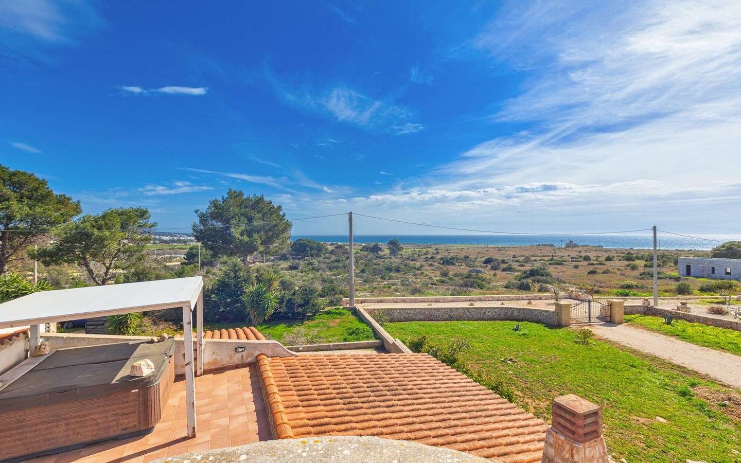 Tipica Villa Vista Mare Con Dependance E Vasca Idromassaggio - Pescoluse