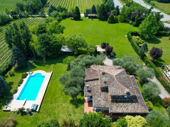 Villa med park og basseng i Sirmione