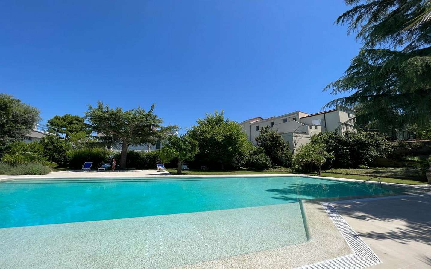 Villa Da Restaurare Con Piscina E Giardino - Centro Di Sorrento (Napoli