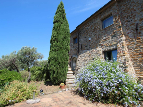 Villa aus Stein mit Panoramablick in Bonassola