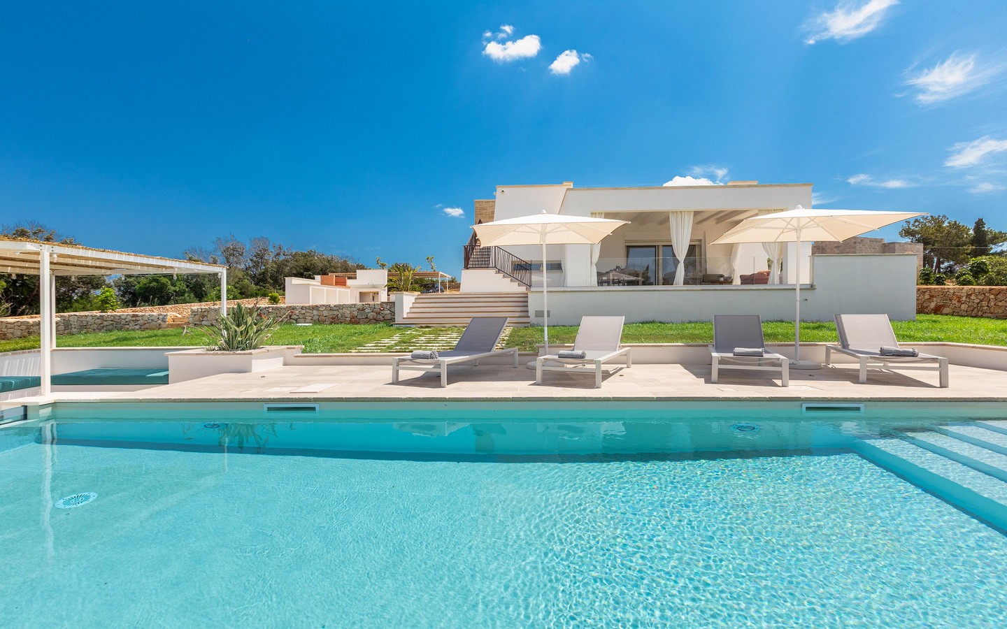 Villa Vista Mare Con Piscina - Località Li Fani