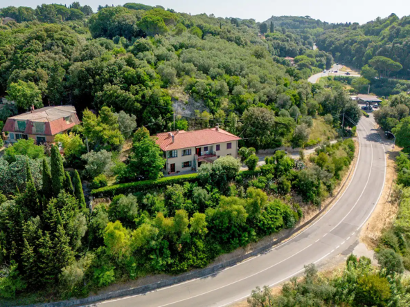 Casale panoramico con vista mare e campagna, a Casale Marittimo