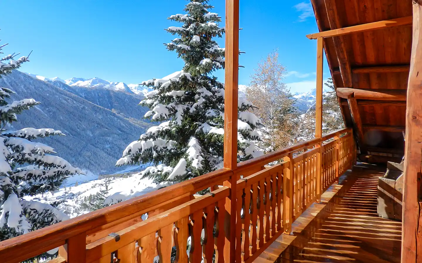 Prestigious Chalet With Garden and Mountain View, Sestriere, Piedmont