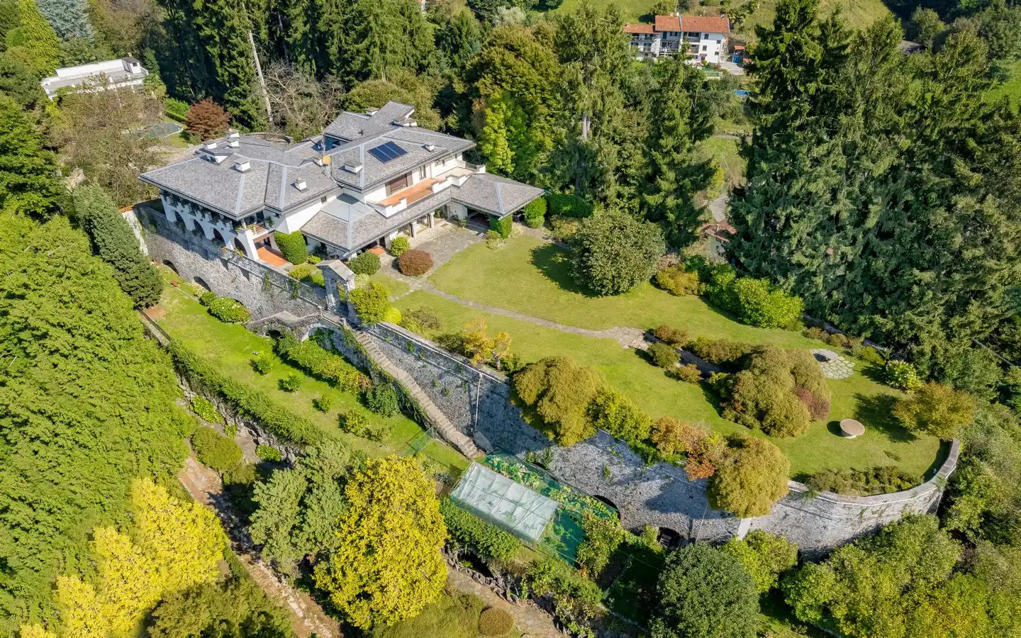 Fantastisk luksusvilla med basseng og privat park i Biellese-åsene