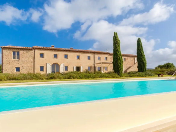 IB 748 Villa med swimmingpool og stor grund i Volterra-landskabet