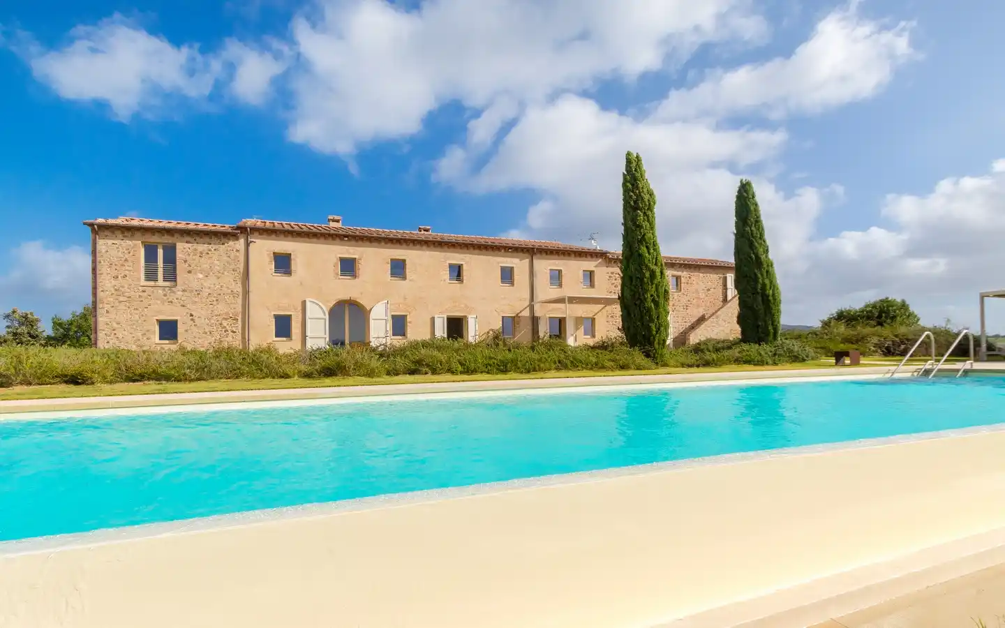 Exklusive Villa mit Pool, 98 Hektar Land und einem atemberaubenden Panoramablick auf die Landschaft von Volterra
