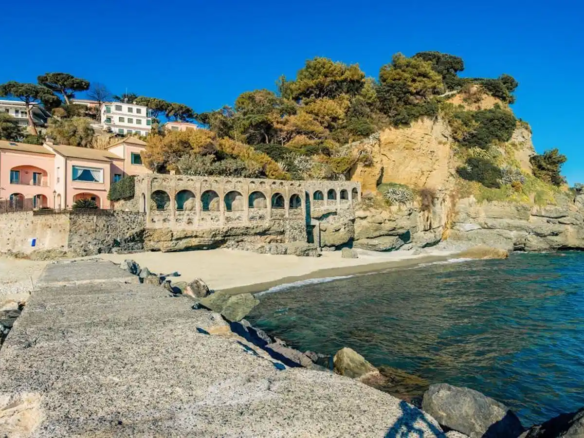 ib-731-villa-fronte-mare-for-sale-albisola_40