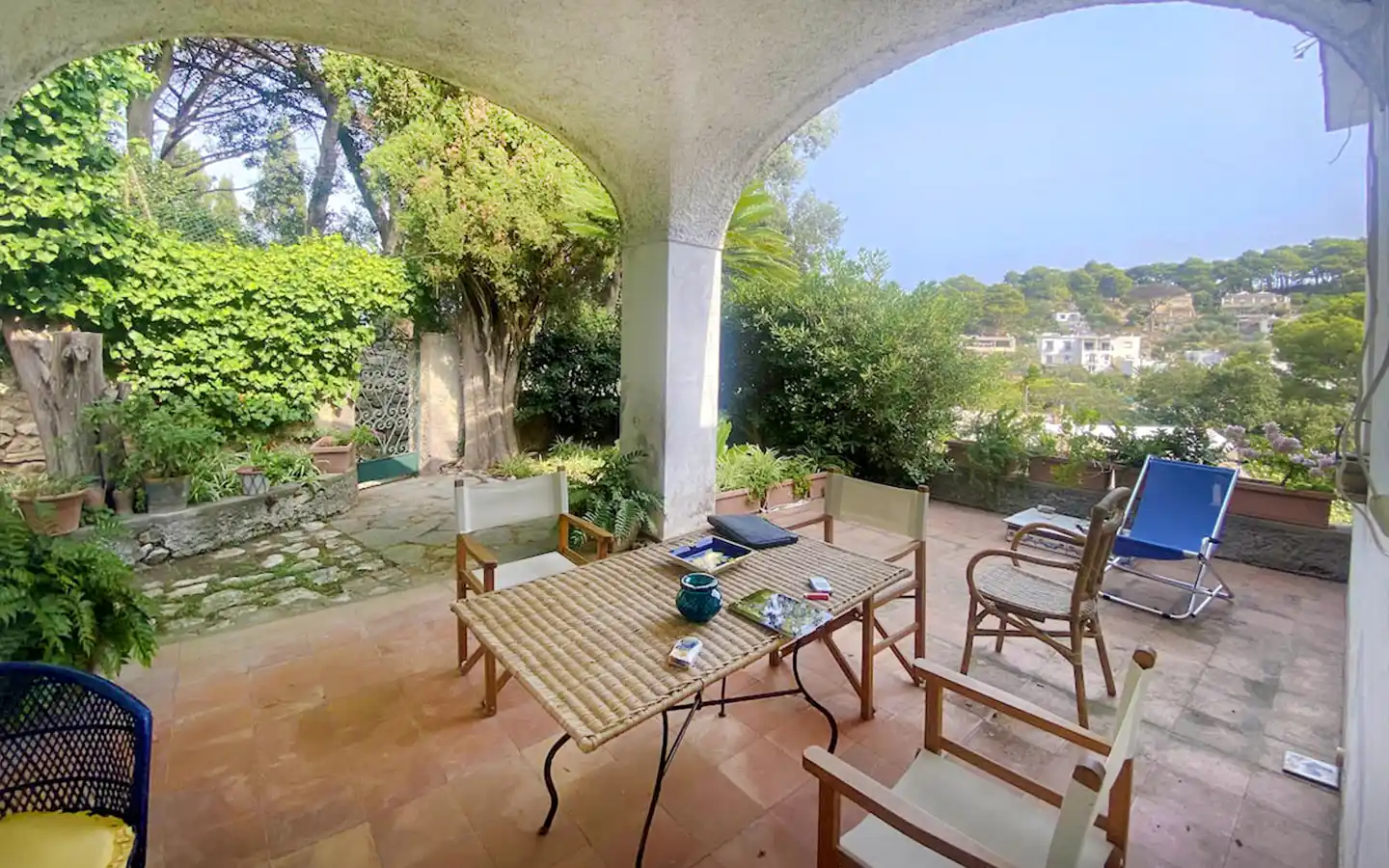 Villa med hage til salgs, Capri