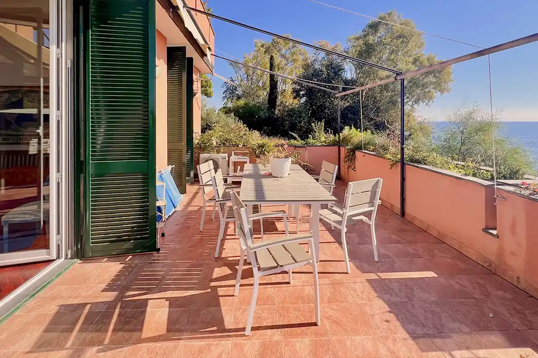 Waterfront Apartment With Breathtaking View, Piani D'Invrea, Varazze