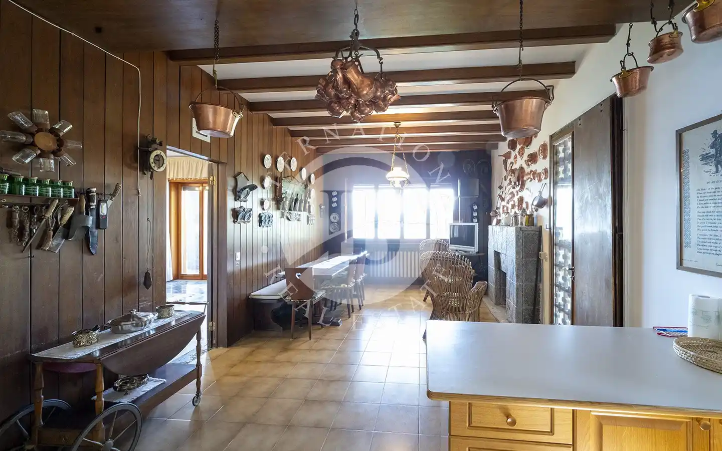 PM 15 Panoramische villa met uitzicht op de Golf van Borromea en toegang tot het meer in Stresa
