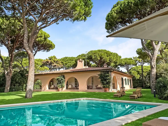IB 771 Villa mit Pool in Roccamare (1)