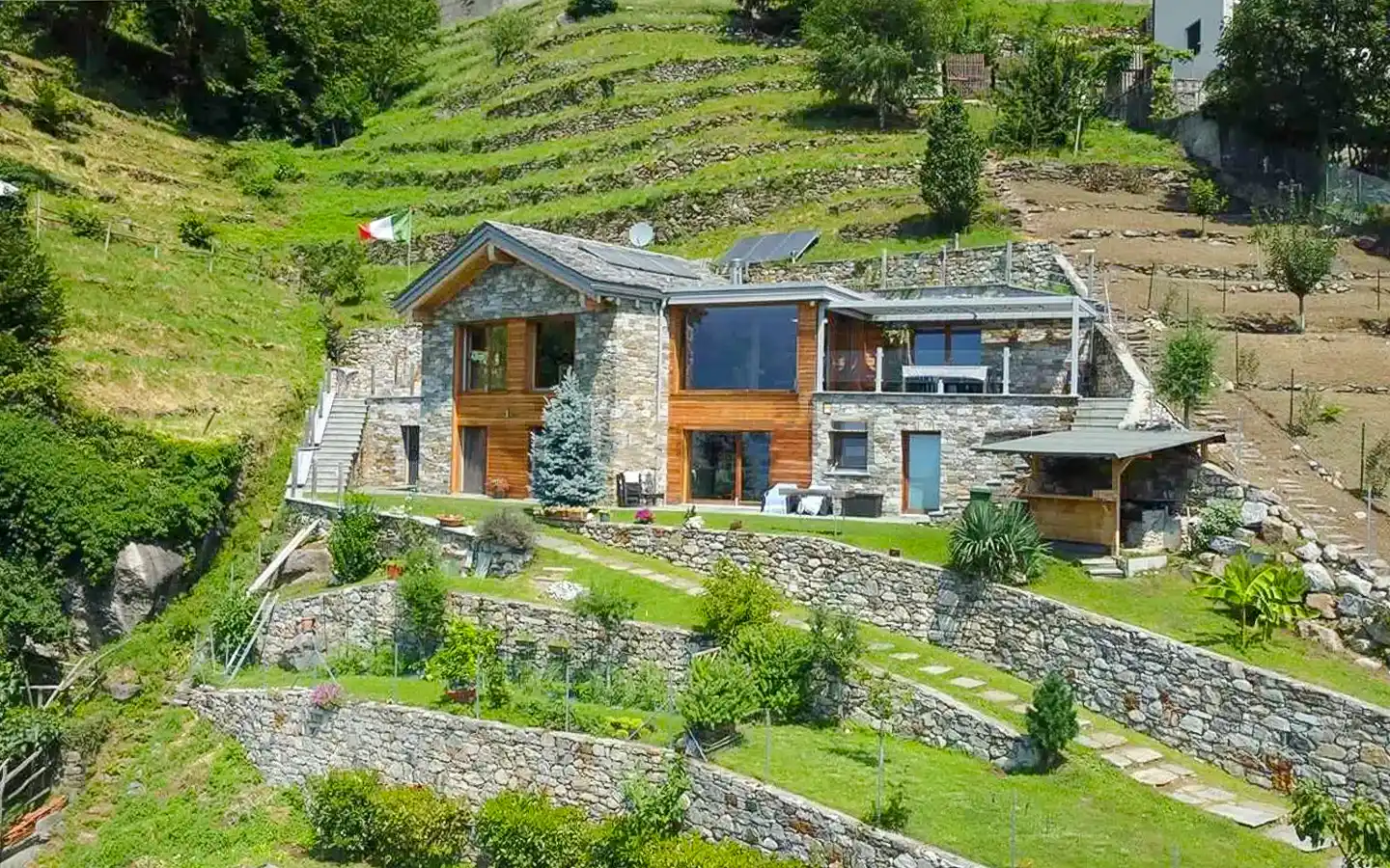 Villa de luxe avec grands espaces et jardin privé à Chiavenna, Lombardie