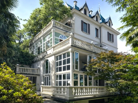 IB 774 Villa con parco e piscina sul Lago Maggiore