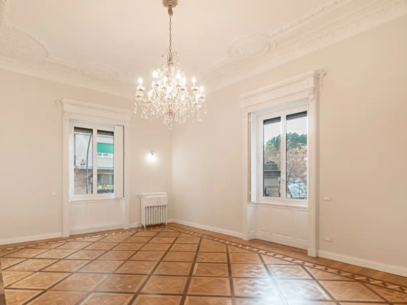 90 Renoveret lejlighed Genoa Castelletto