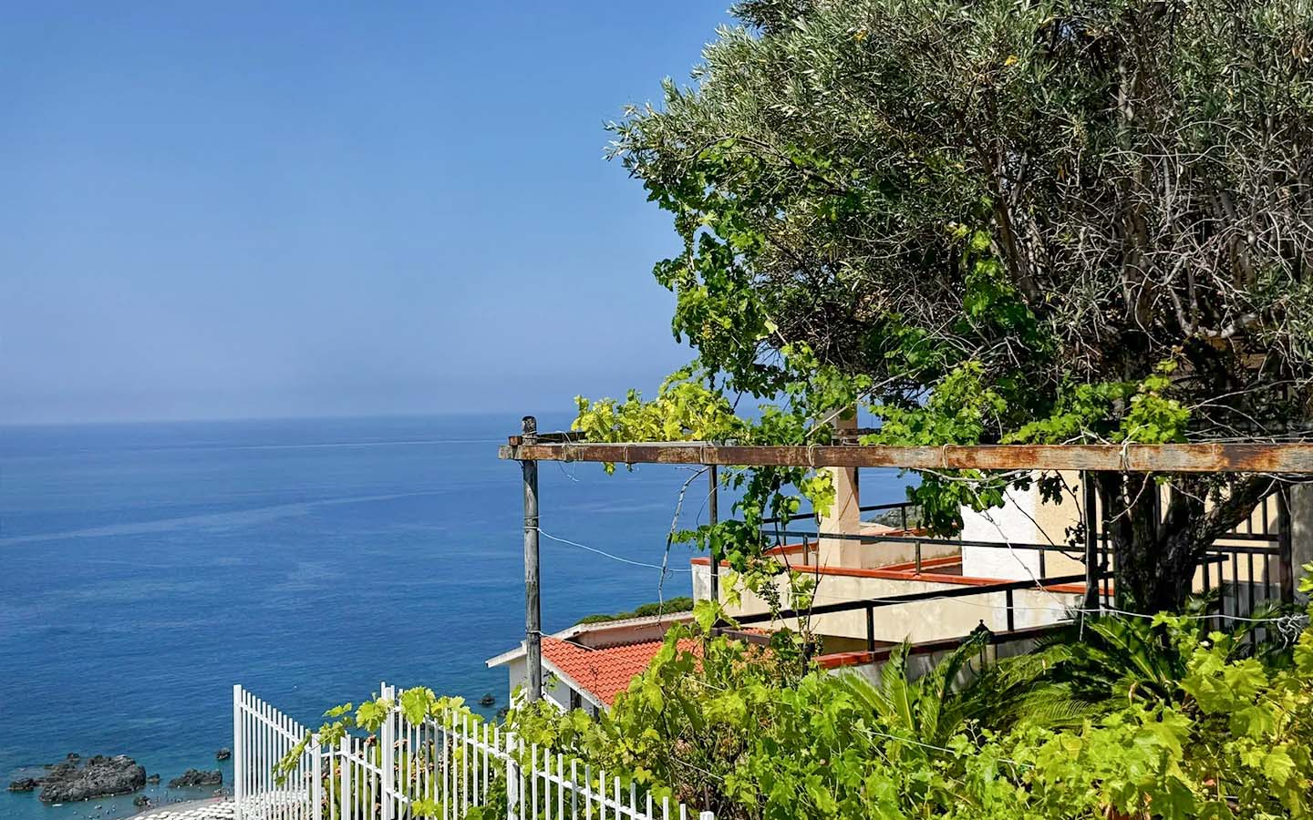 Villa avec vue panoramique sur la mer dans un endroit exclusif à Scalea
