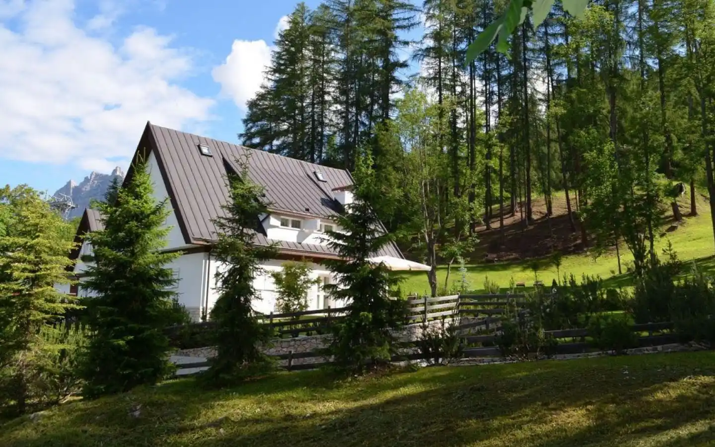 IB 536 Villa med basseng i Cortina