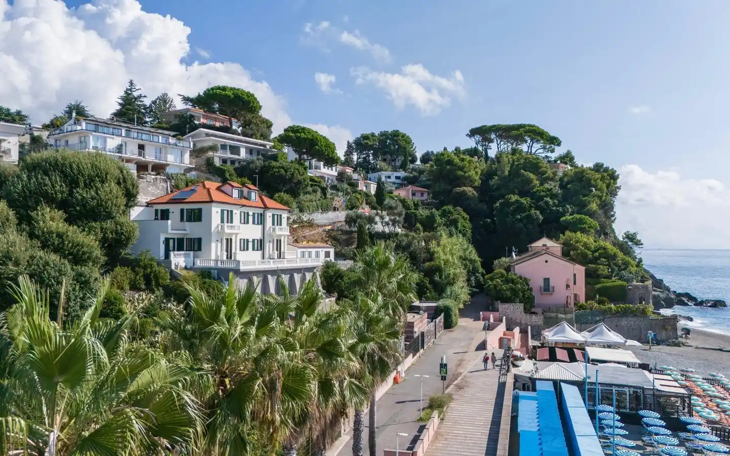 IB 777 Villa ved stranden i Albisola Superiore (2)