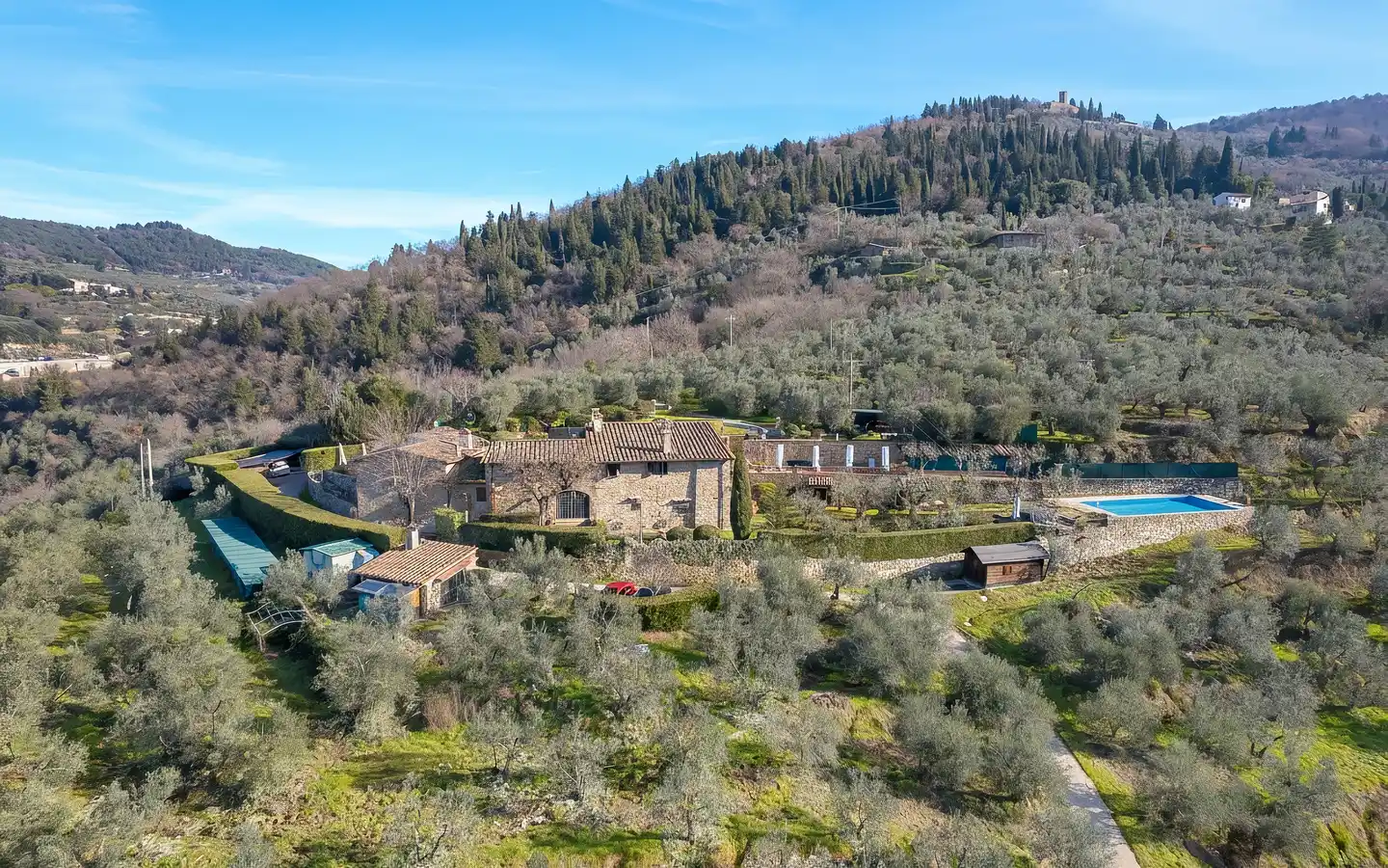 Villa Colonic alkuperää uima-altaalla muutaman kilometrin päässä Firenzestä