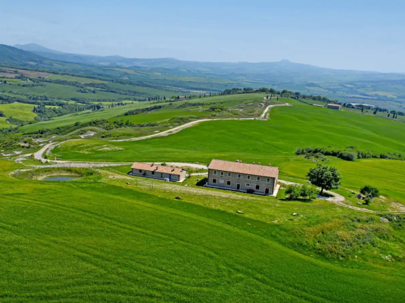 IB 785 Bondegård med panoramautsikt i Pienza