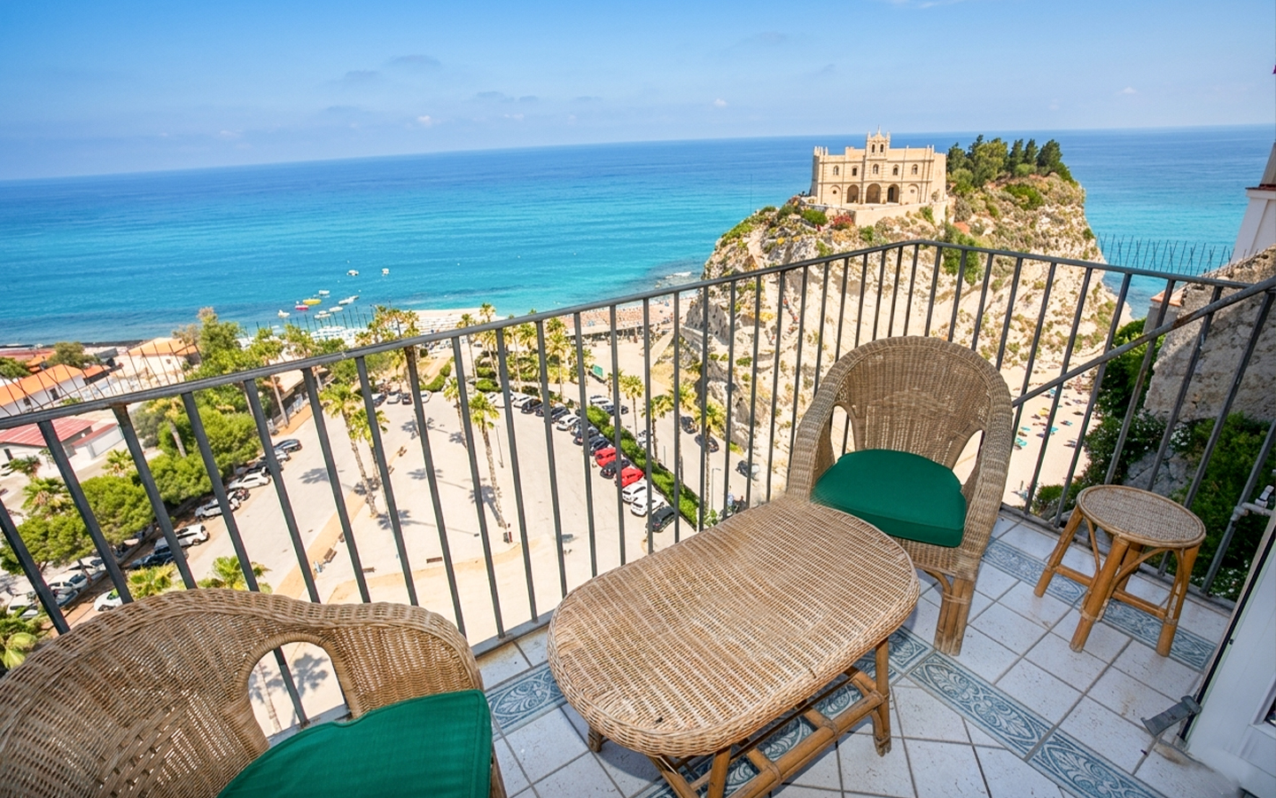 Exclusief appartement aan zee in het historische hart van Tropea