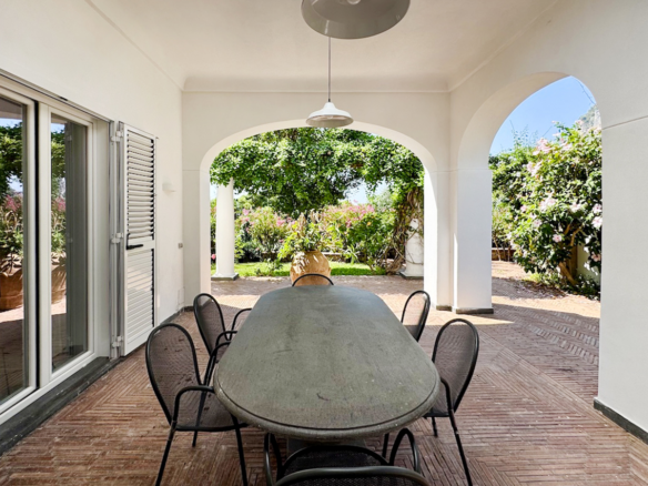 Renovated detached villa with garden in Marina Piccola