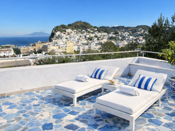 Typisk Capri-villa med sjøutsikt og egen leilighet, Capri