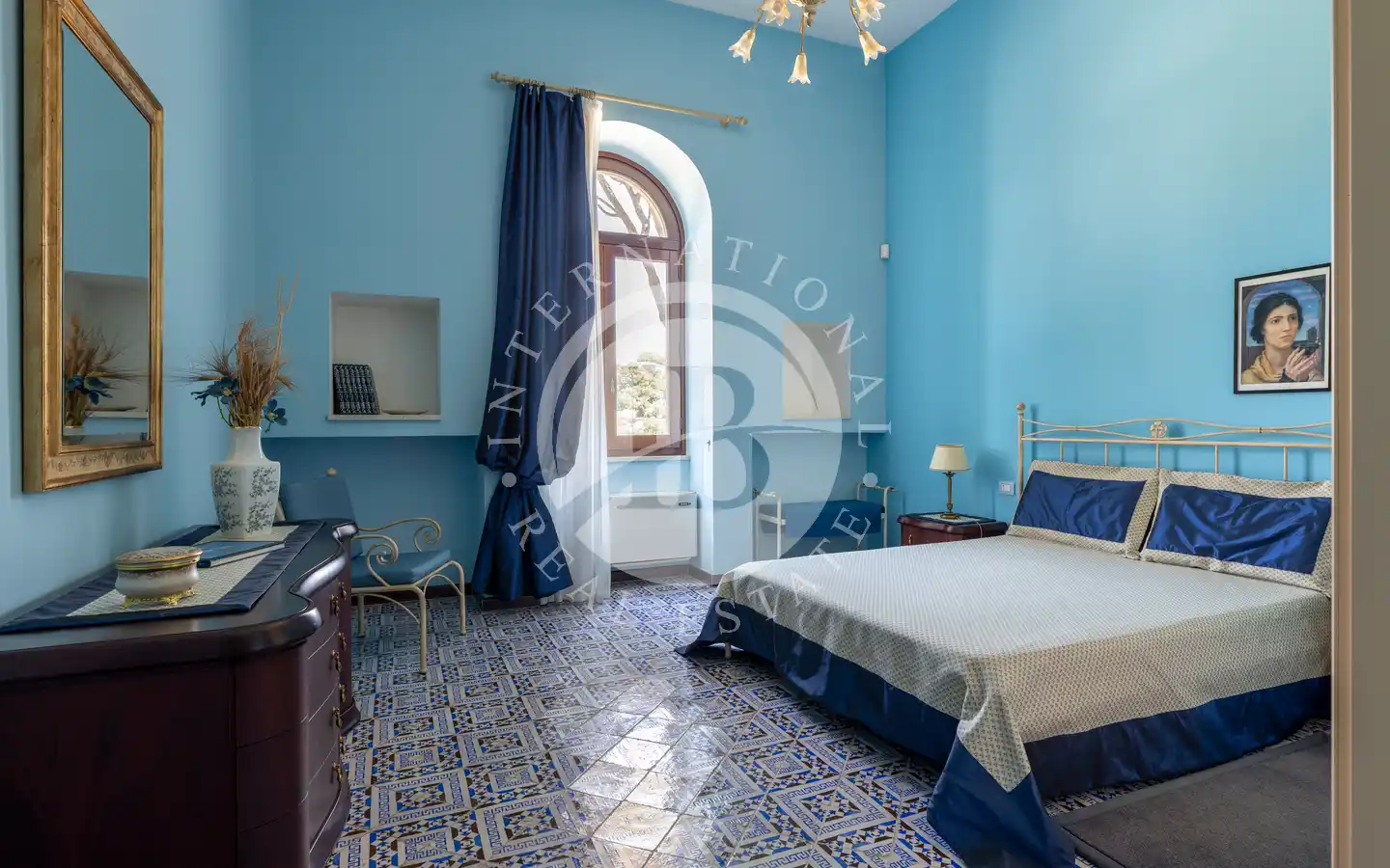 Historic Noble Residence with Park, Pool and Panoramic Views in Prestigious Baroque Noto
