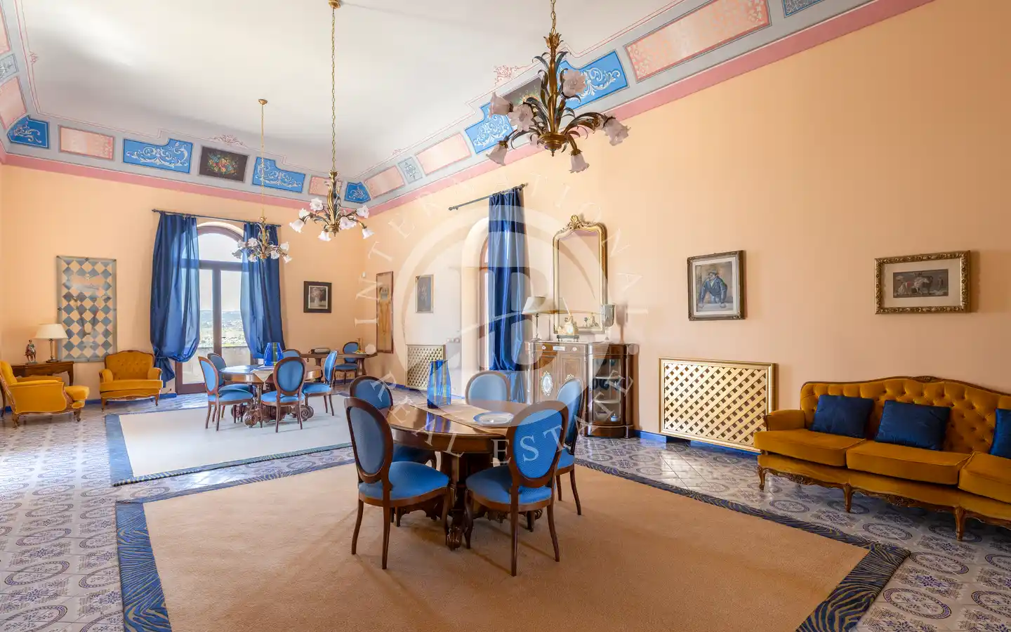 Historic Noble Residence with Park, Pool and Panoramic Views in Prestigious Baroque Noto