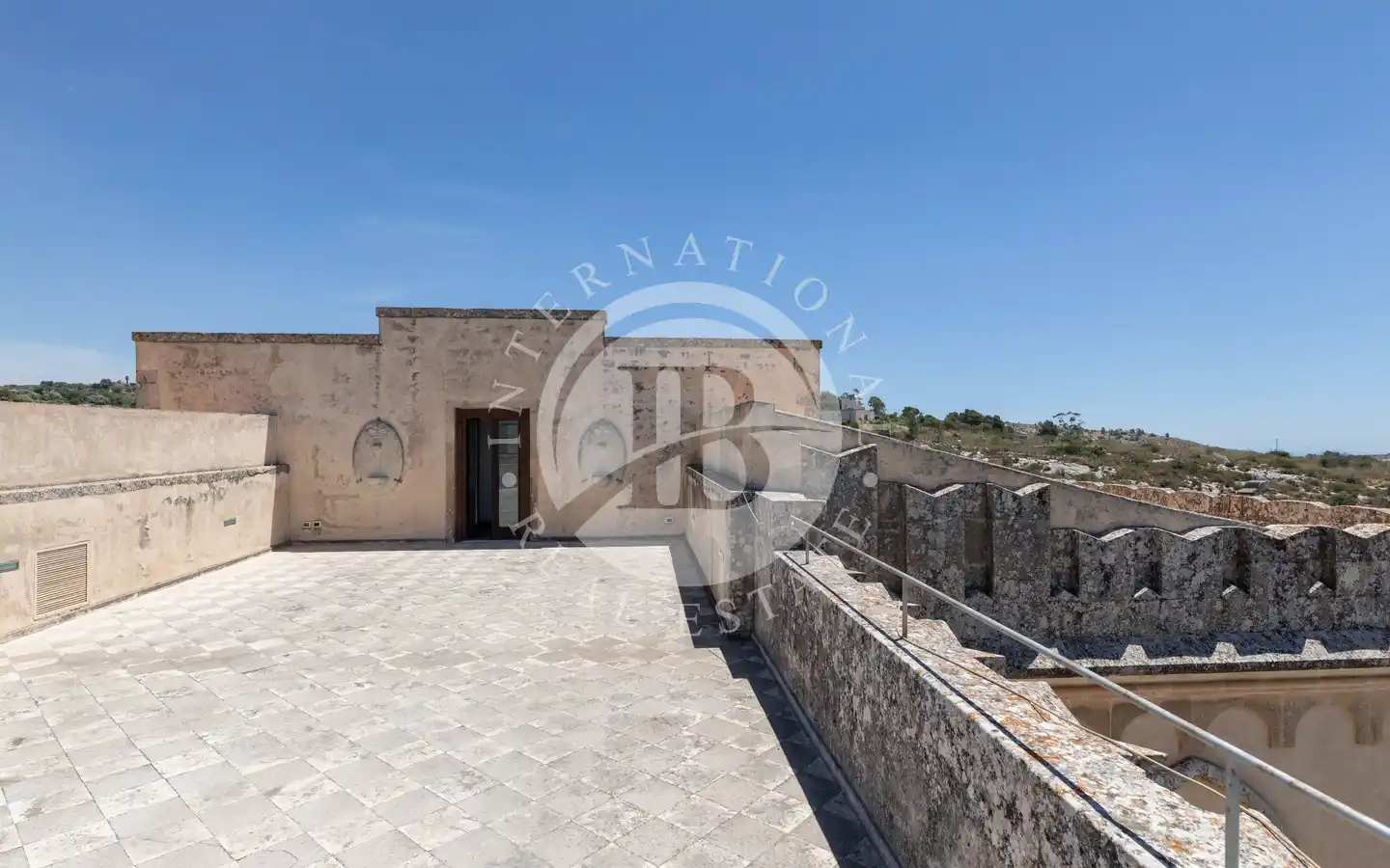 Historic Noble Residence with Park, Pool and Panoramic Views in Prestigious Baroque Noto