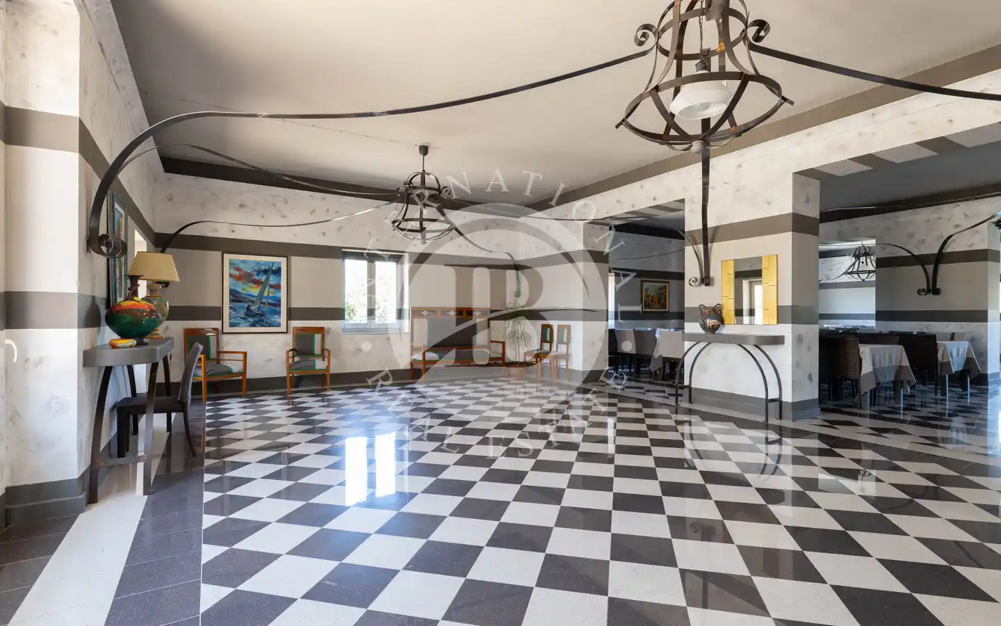 Historic Noble Residence with Park, Pool and Panoramic Views in Prestigious Baroque Noto