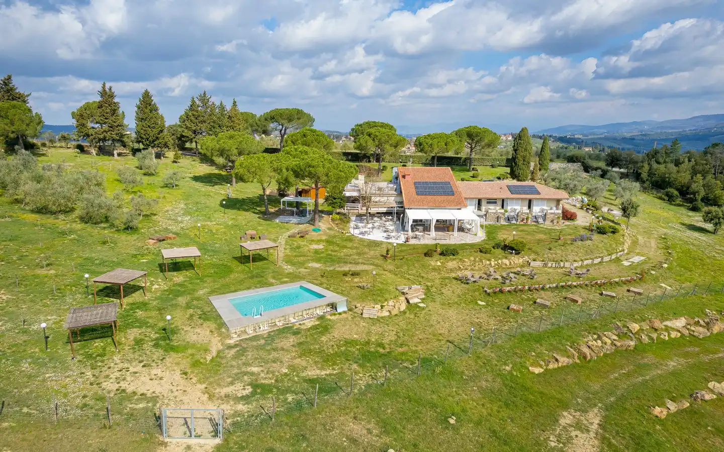 Gerenoveerde Villa met Meer, Zwembad en Panoramisch Uitzicht in Greve In Chianti
