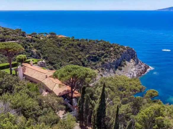 Luxuriöse Villa mit Meerblick und Panoramapark in Monte Argentario