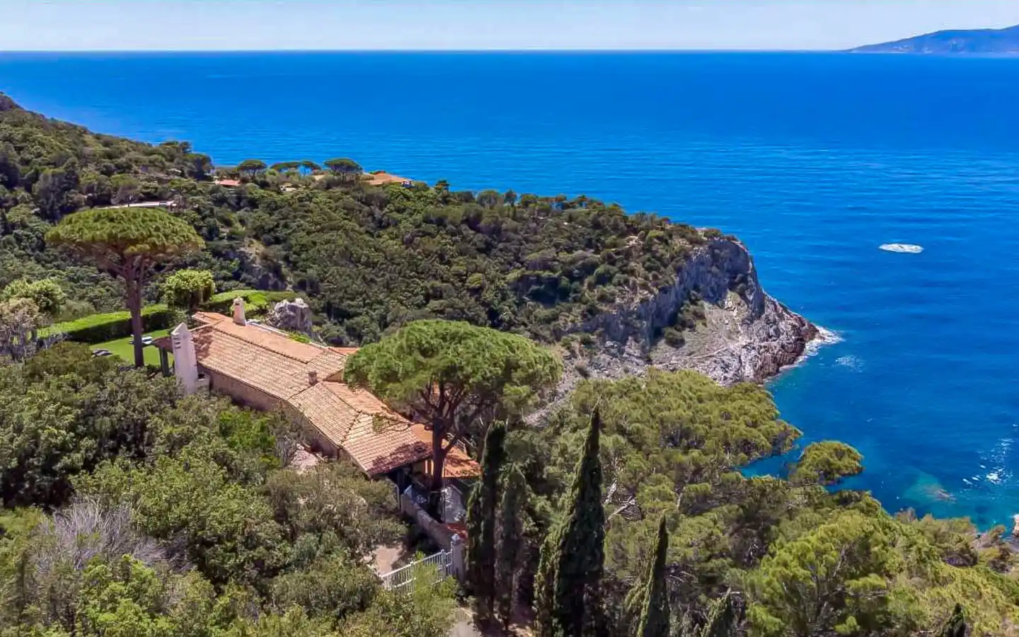 Luxuriöse Villa mit Meerblick und Panoramapark in Monte Argentario