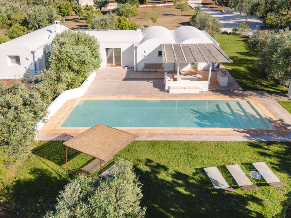 Elegant Villa Med Infinity Pool Og Annek i Ostunis Landskab