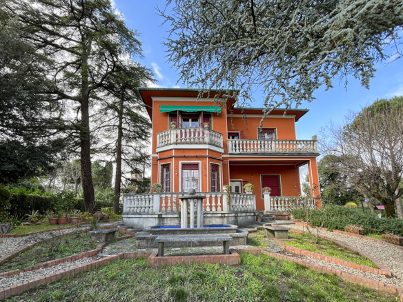 Elegant Liberty Villa Med Historisk Have I Hjertet Af Altopascio