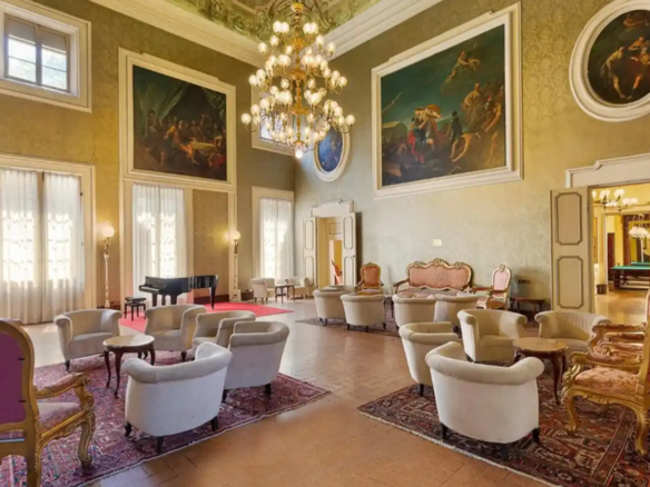 IB 862 Palazzo storico barocco a Reggio Emilia (1)
