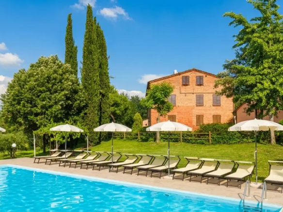 IB 866 Splendid vineyard estate in Montepulciano