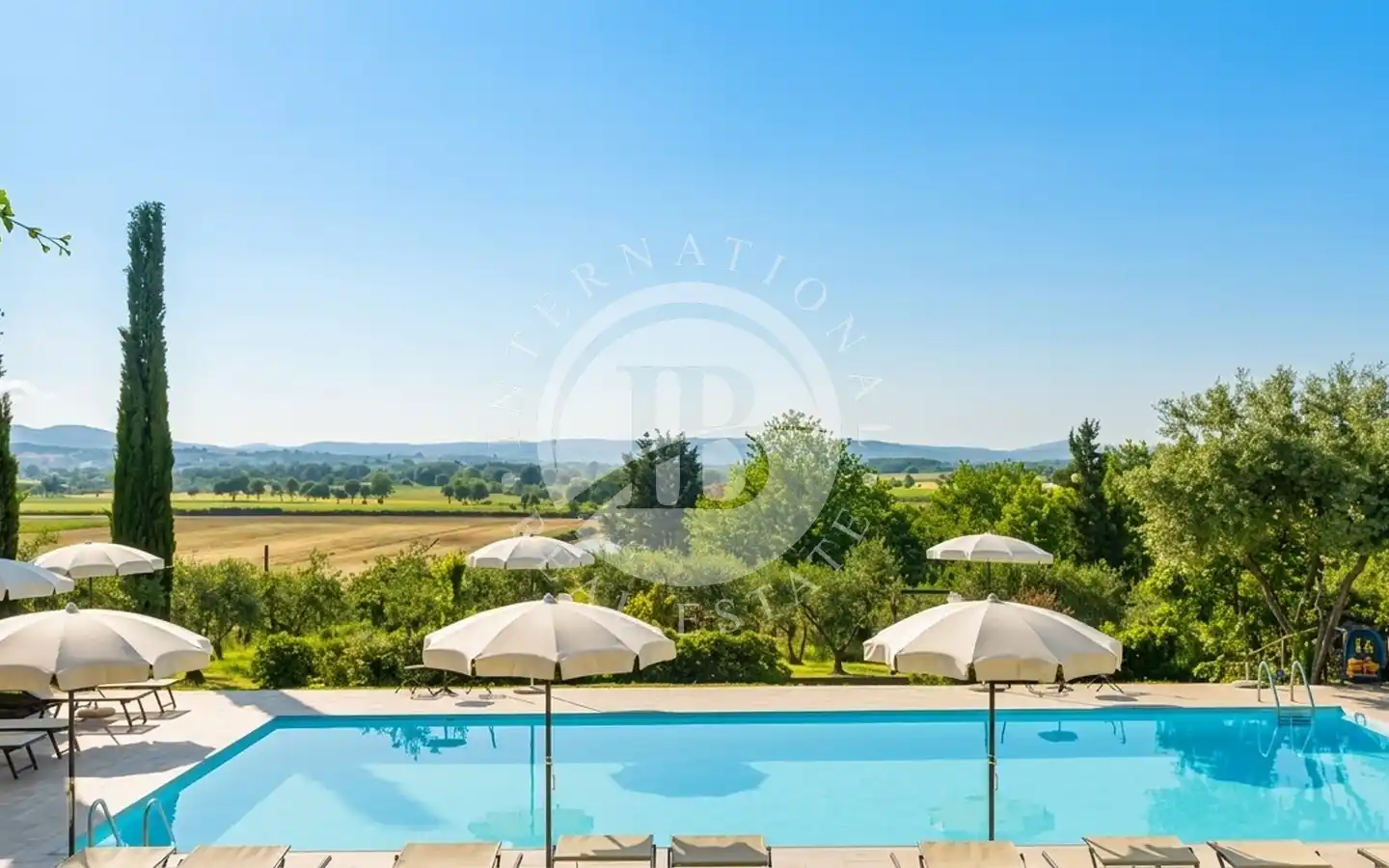 Splendida Tenuta Vitivinicola Con Agriturismo A Montepulciano