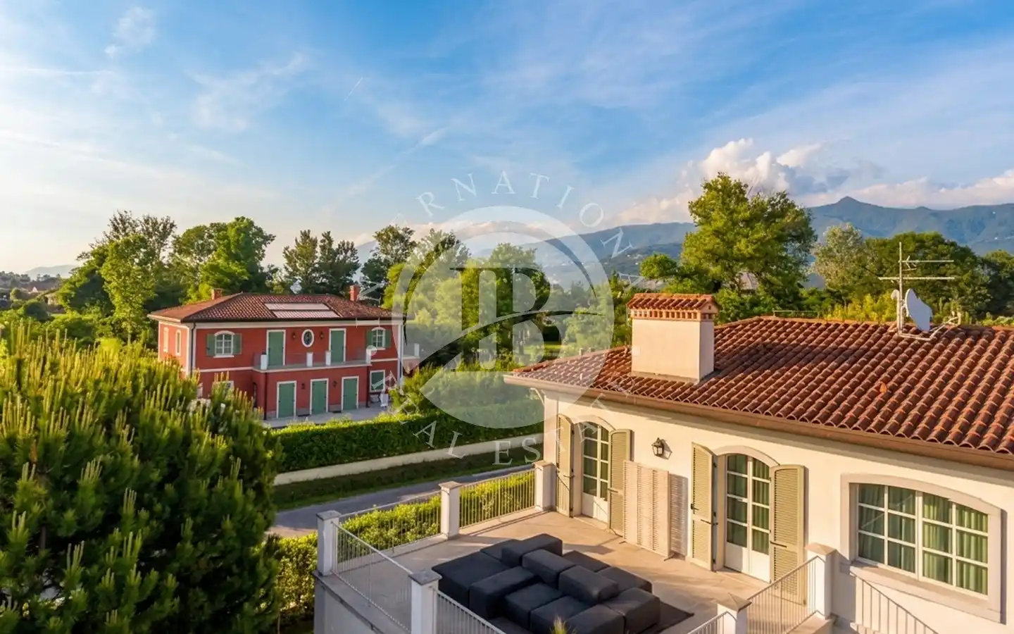 Esclusiva Villa Con Piscina E Giardino A Forte Dei Marmi
