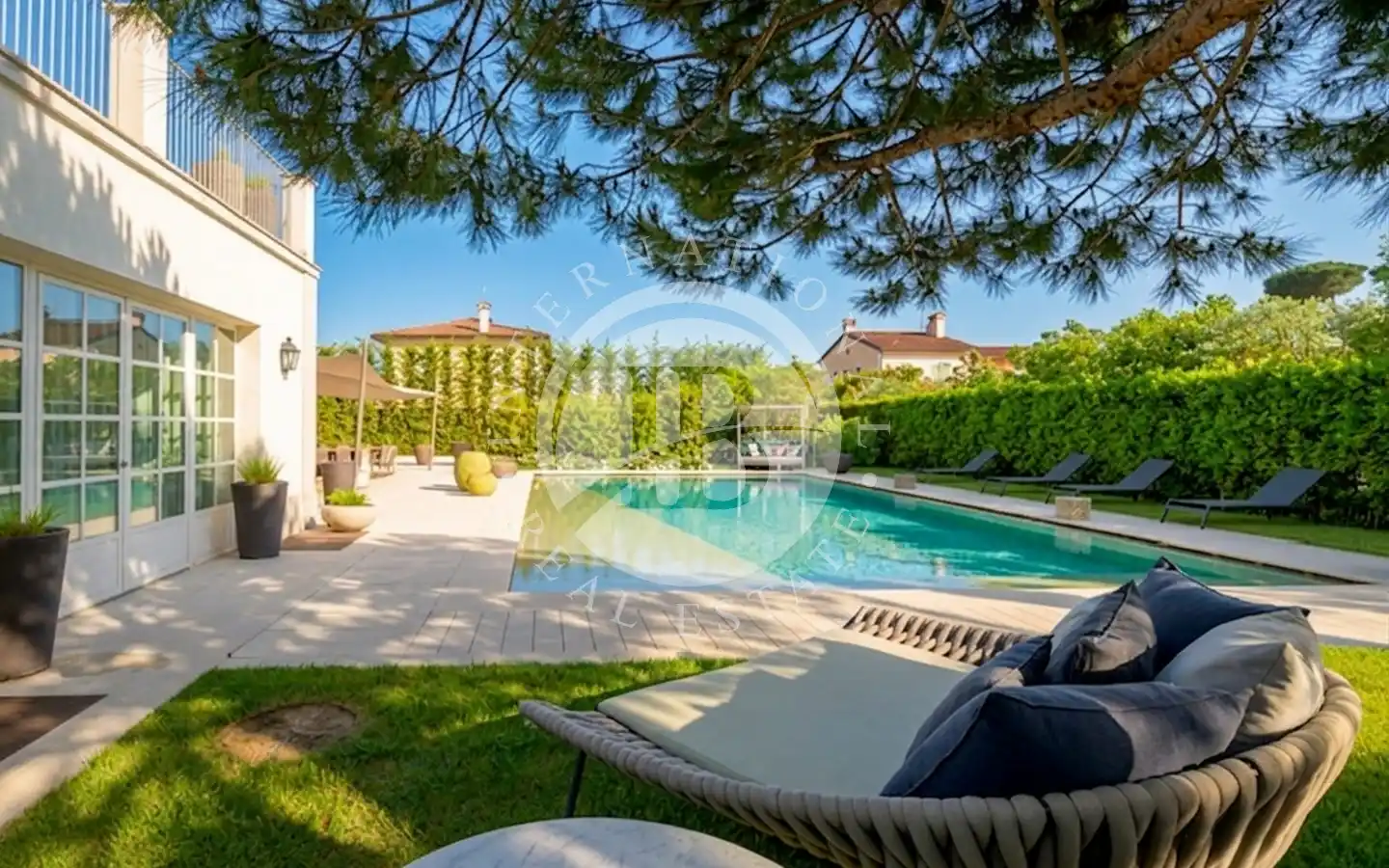 Esclusiva Villa Con Piscina E Giardino A Forte Dei Marmi