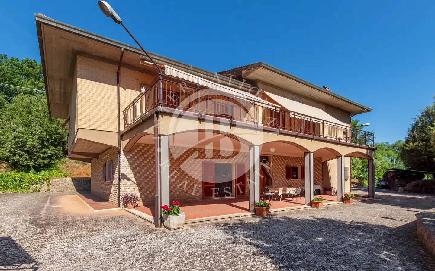Villa di prestigio in Nuda Proprietà a Montepulciano