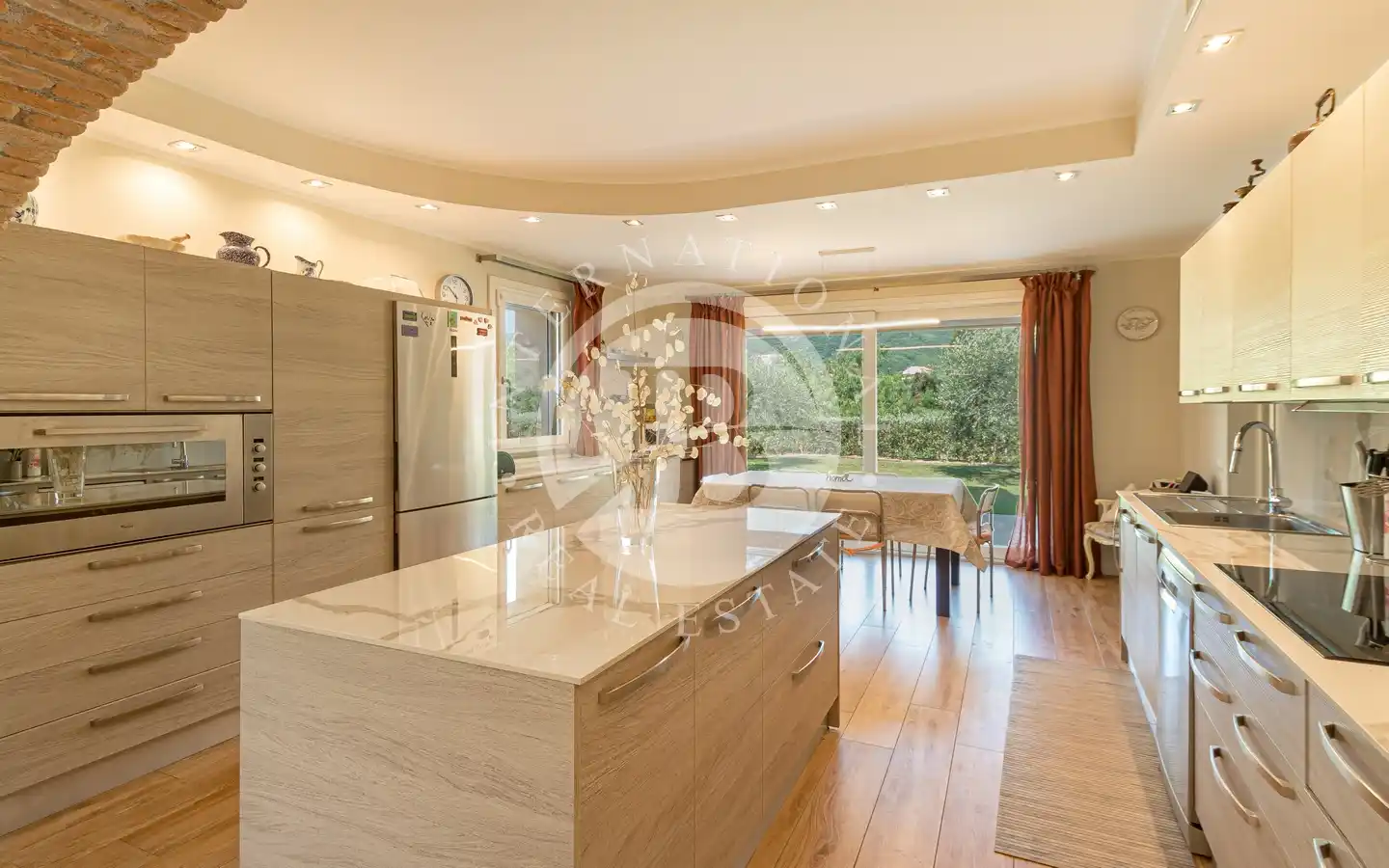 Villa Ristrutturata In Classe A4 Con Domotica, Piscina E Garage A Pochi Km Dal Mare