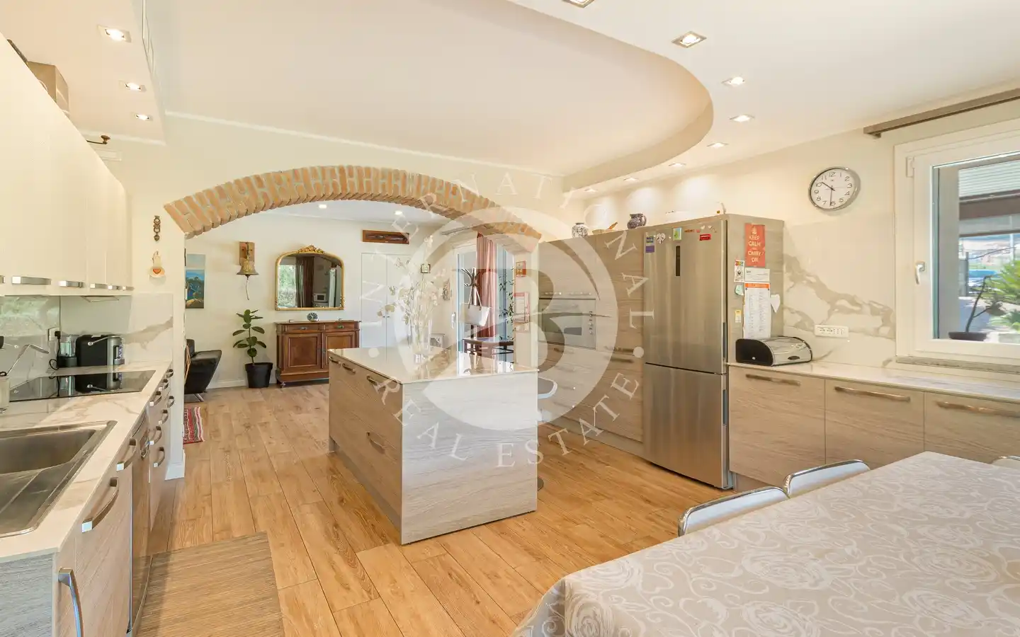 Villa Ristrutturata In Classe A4 Con Domotica, Piscina E Garage A Pochi Km Dal Mare