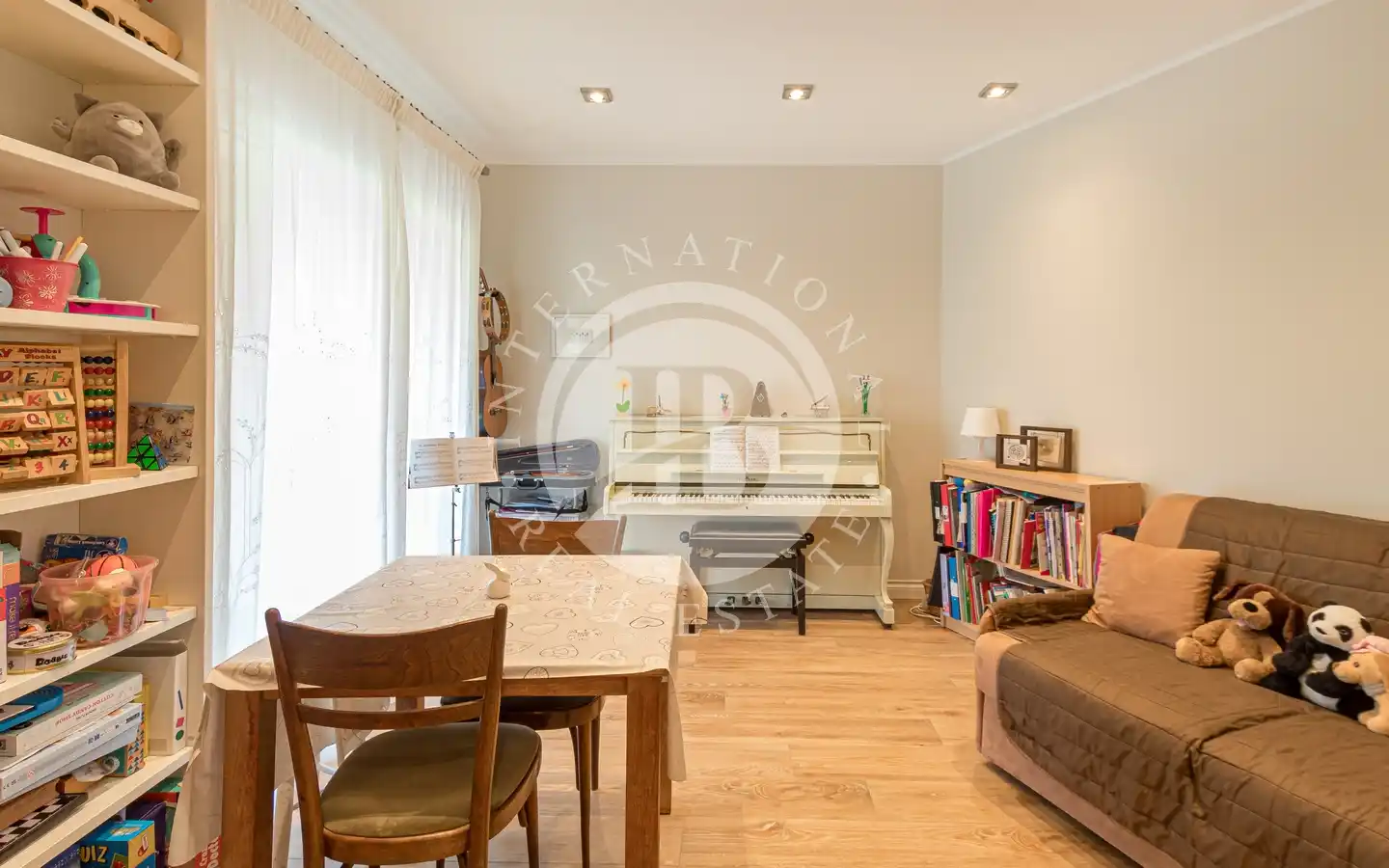 Villa Ristrutturata In Classe A4 Con Domotica, Piscina E Garage A Pochi Km Dal Mare