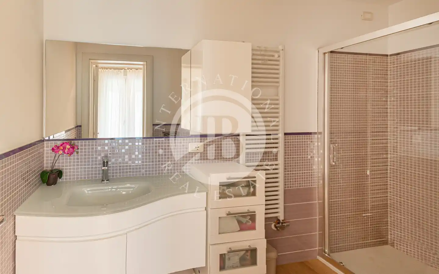 Villa Ristrutturata In Classe A4 Con Domotica, Piscina E Garage A Pochi Km Dal Mare
