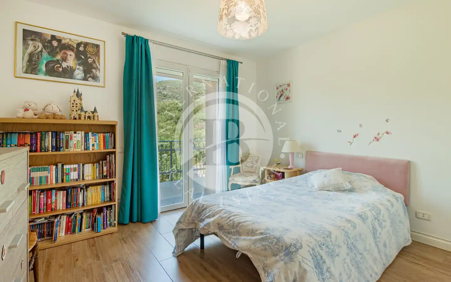 Villa Ristrutturata In Classe A4 Con Domotica, Piscina E Garage A Pochi Km Dal Mare