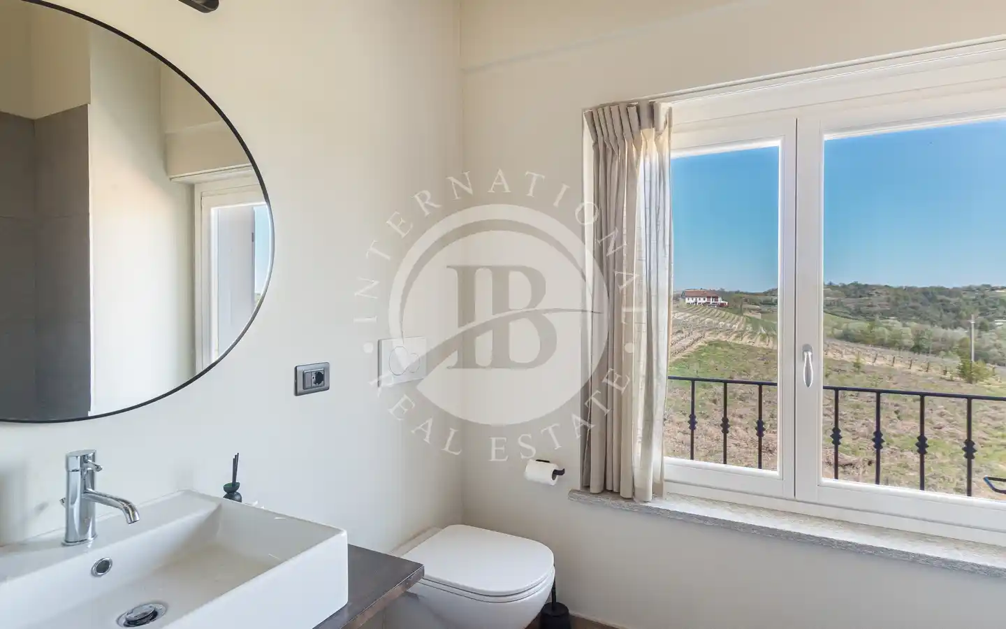 Renovated Villa with Pool in Monferrato