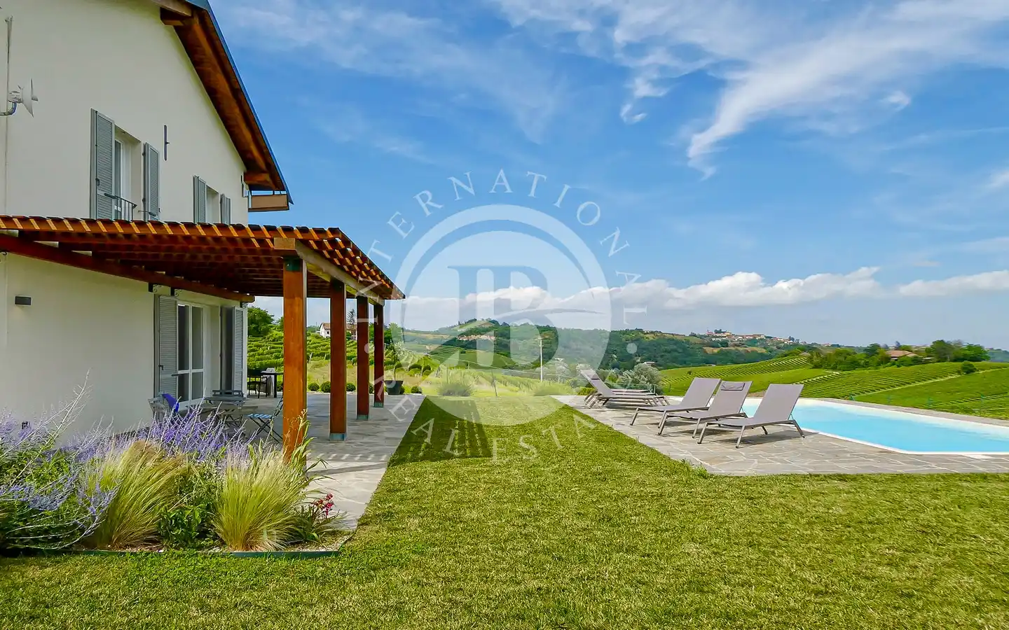 Renovated Villa with Pool in Monferrato