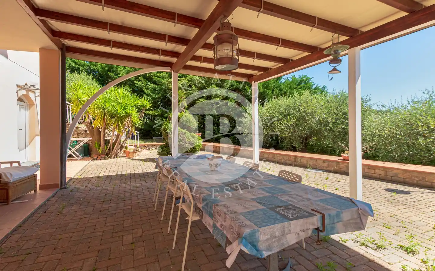 Villa In Posizione Riservata E Vista Mare Aperta A Noli